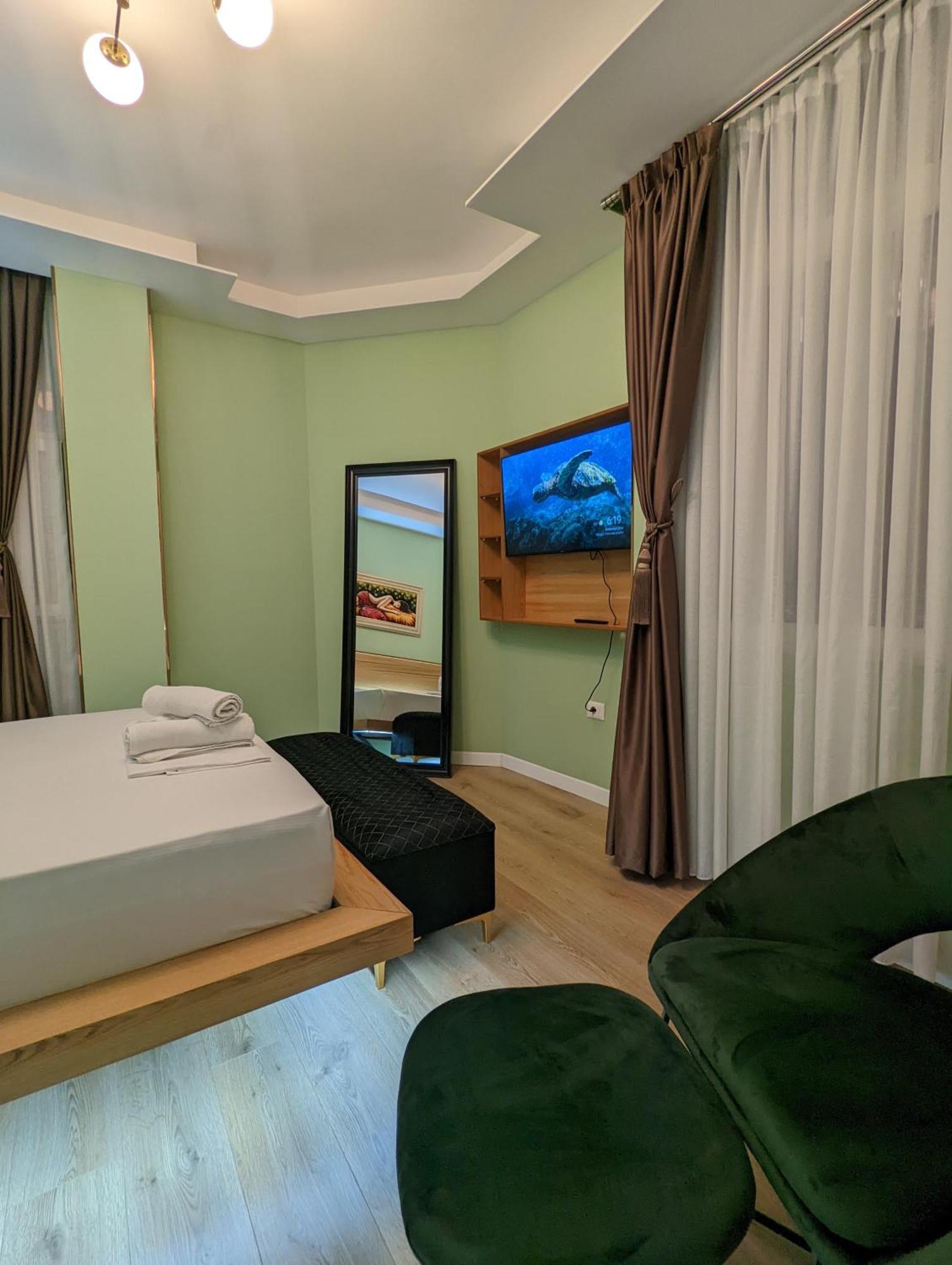 Spiranca Luxury Suites Тирана Екстер'єр фото