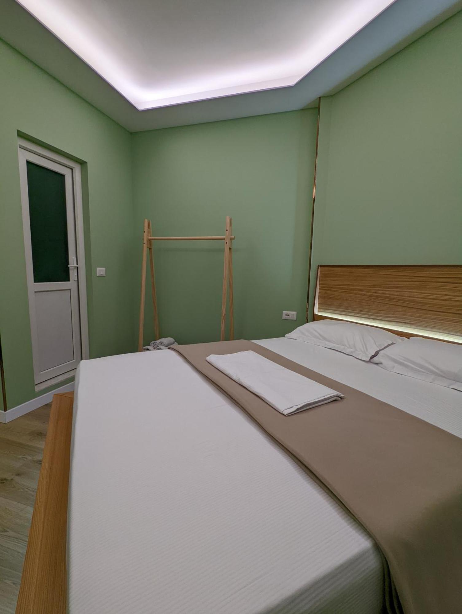 Spiranca Luxury Suites Тирана Екстер'єр фото