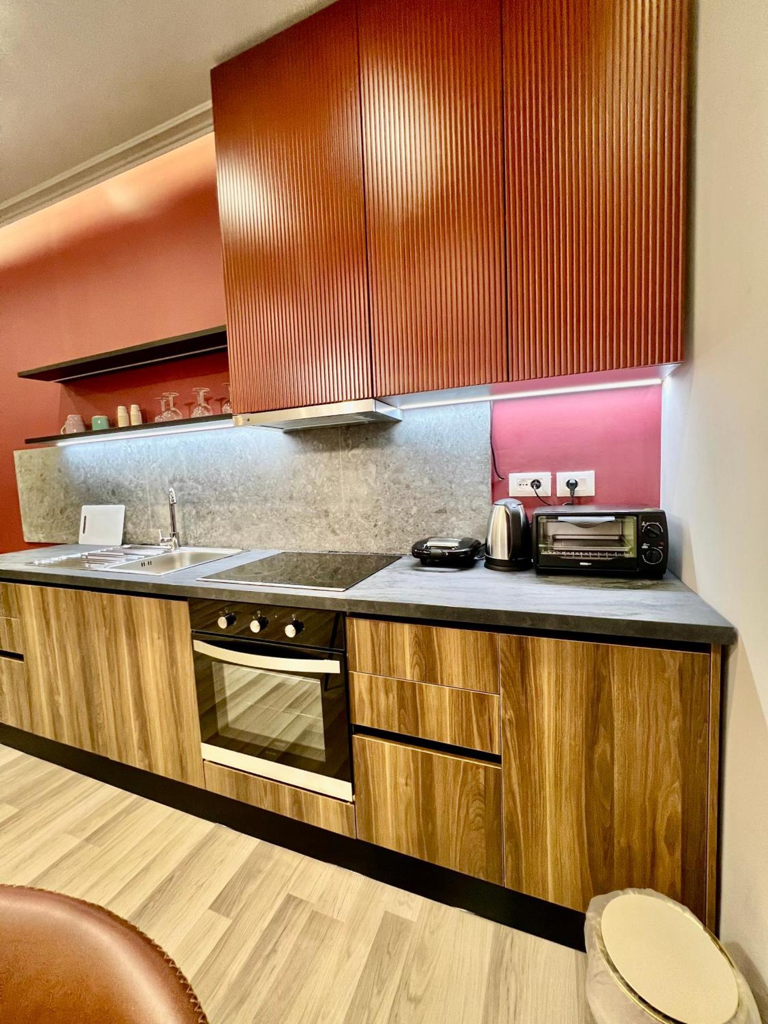 Spiranca Luxury Suites Тирана Екстер'єр фото