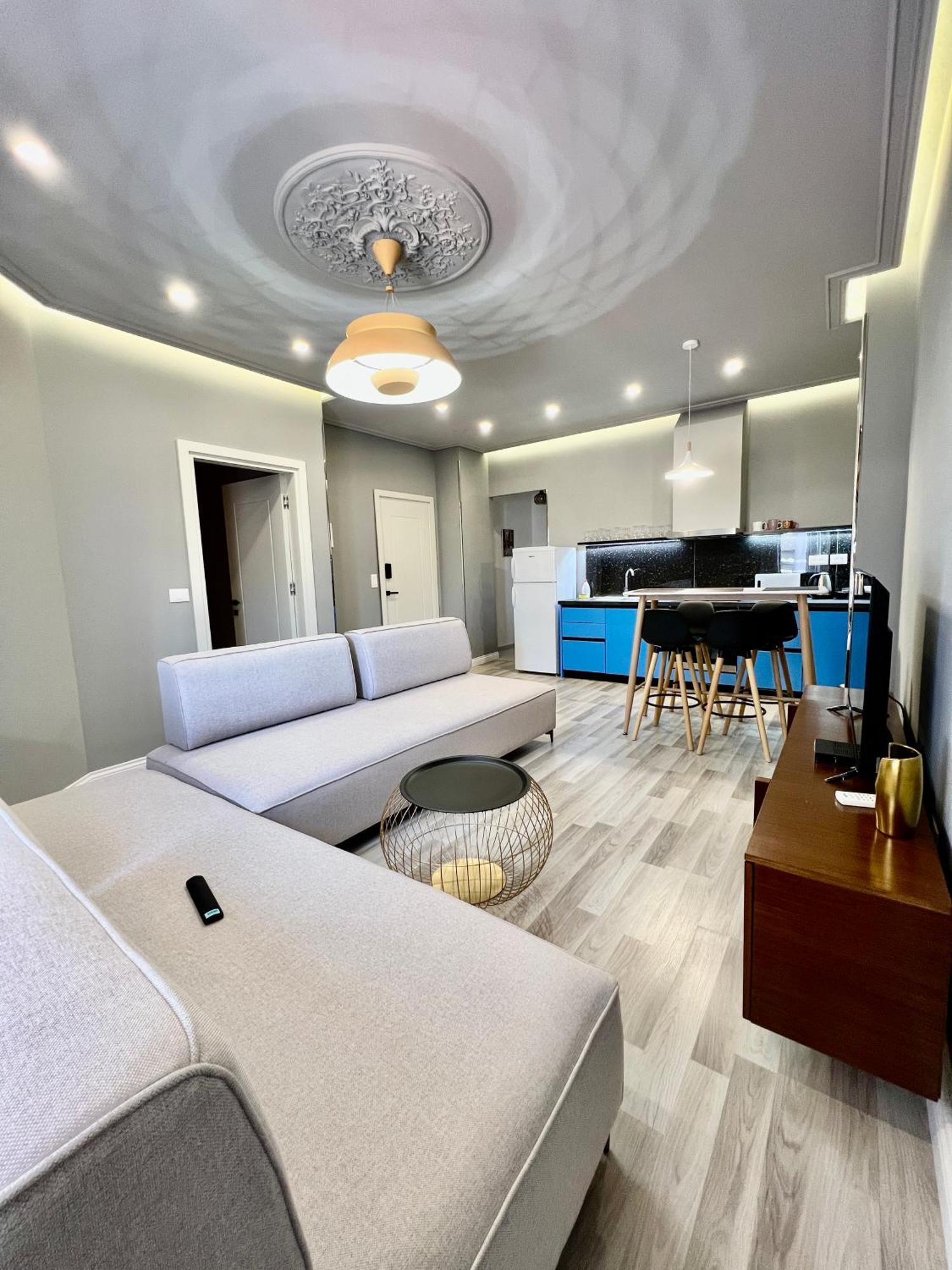 Spiranca Luxury Suites Тирана Екстер'єр фото