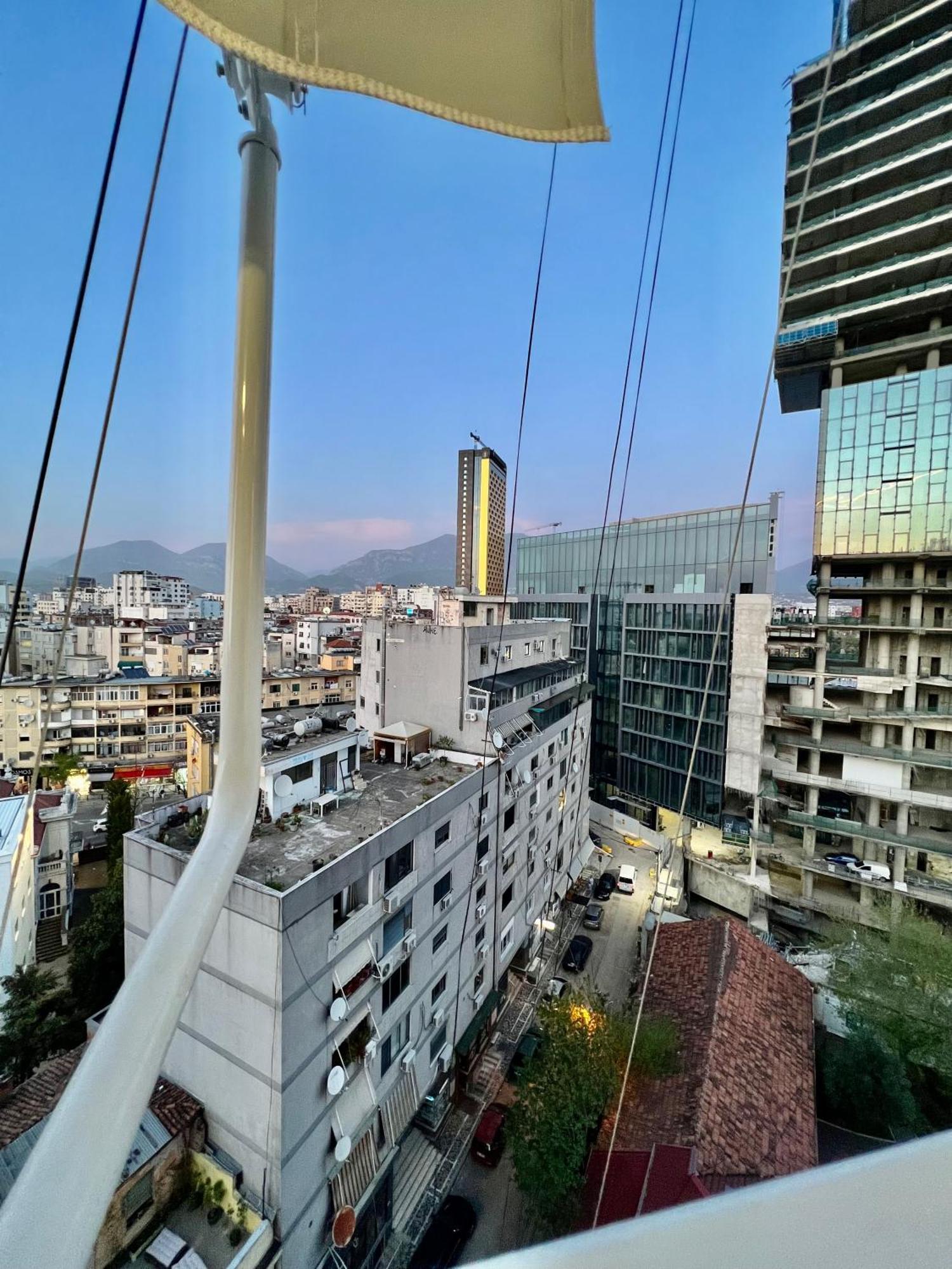Spiranca Luxury Suites Тирана Екстер'єр фото